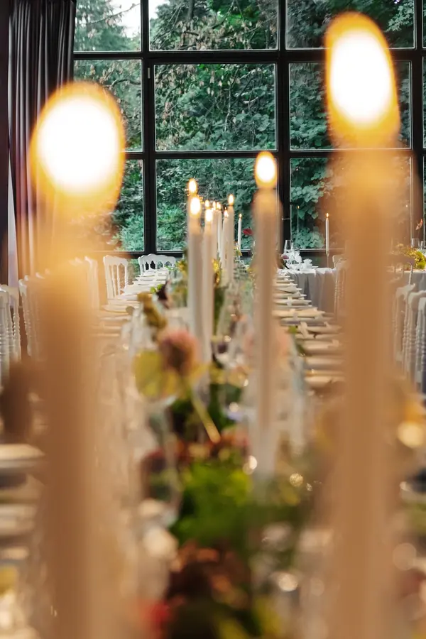 Table aux chandelles dans l’Orangerie